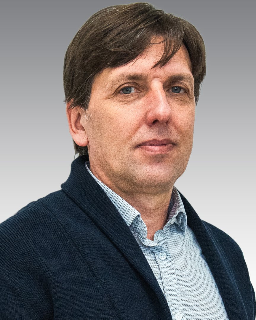 Васил Попов мениджър"Строителни хипермаркети"